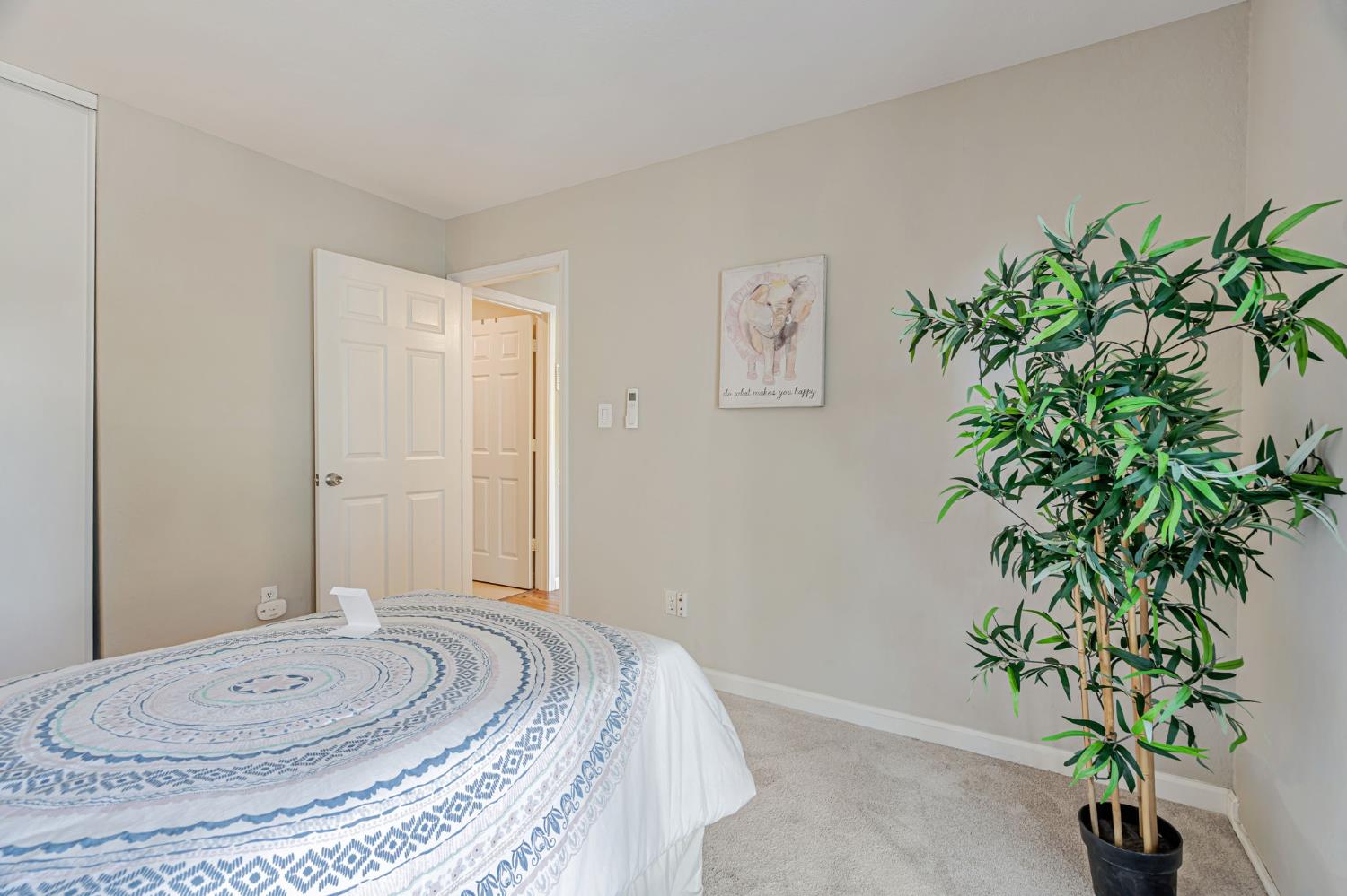 Detail Gallery Image 23 of 44 For 725 Mariposa Ave #102,  Mountain View,  CA 94041 - 2 Beds | 2 Baths