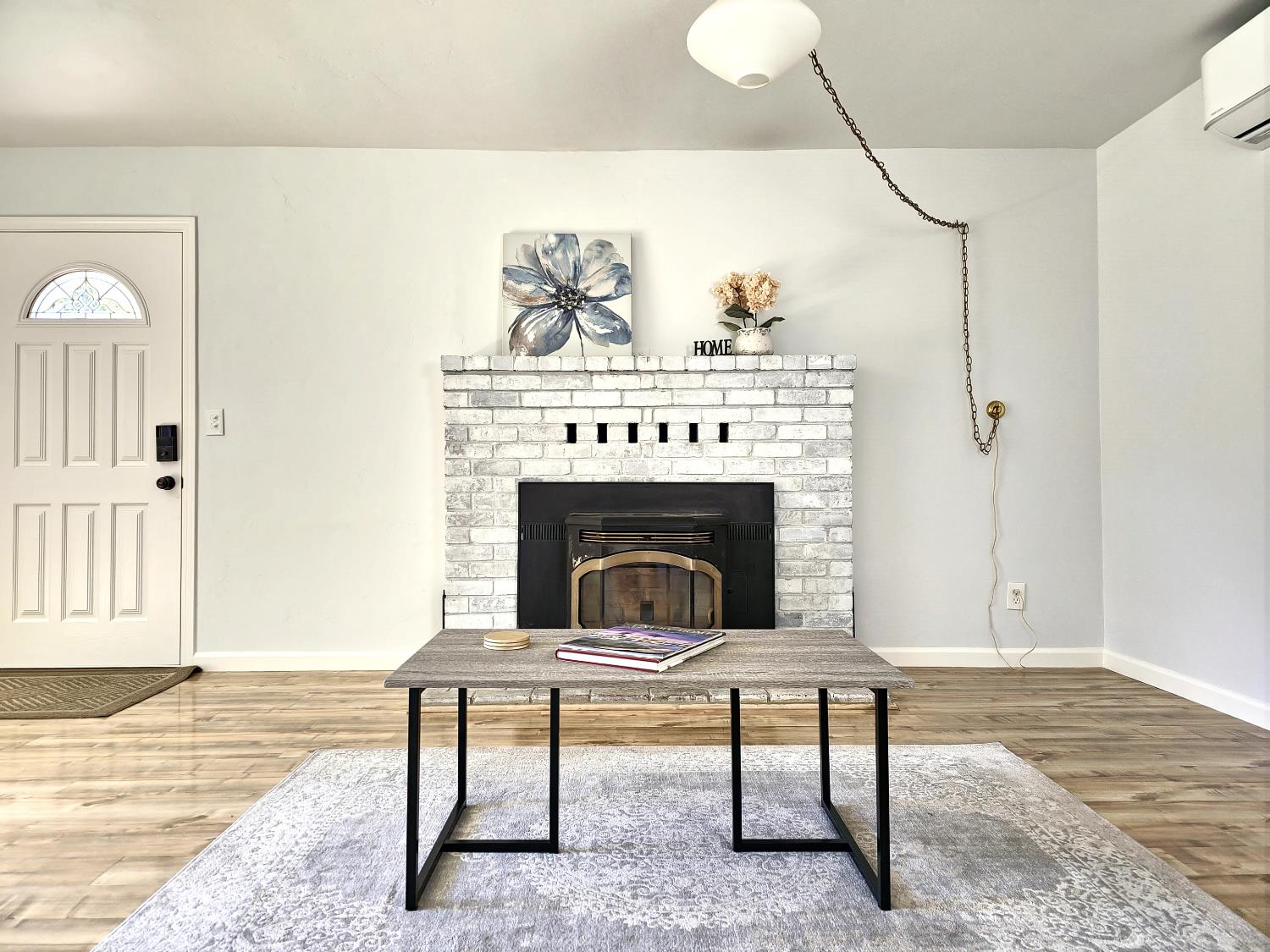 Detail Gallery Image 4 of 18 For 1284 Roxie Way, Placerville,  CA 95667 - 3 Beds | 1 Baths