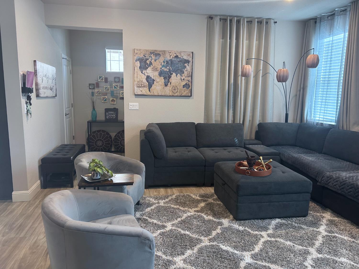 Detail Gallery Image 3 of 4 For 953 Posey St, Galt,  CA 95632 - 3 Beds | 2/1 Baths