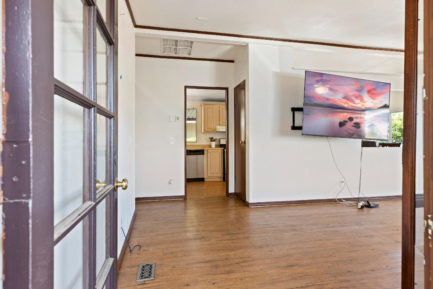 Detail Gallery Image 5 of 30 For 1517 Panthers Lane, Modesto,  CA 95355 - 3 Beds | 2 Baths