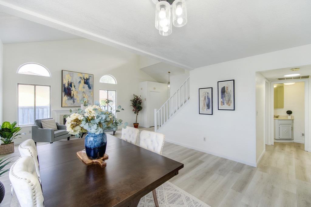 Detail Gallery Image 5 of 37 For 14 Fernwood Ct, Pittsburg,  CA 94565 - 4 Beds | 2/1 Baths