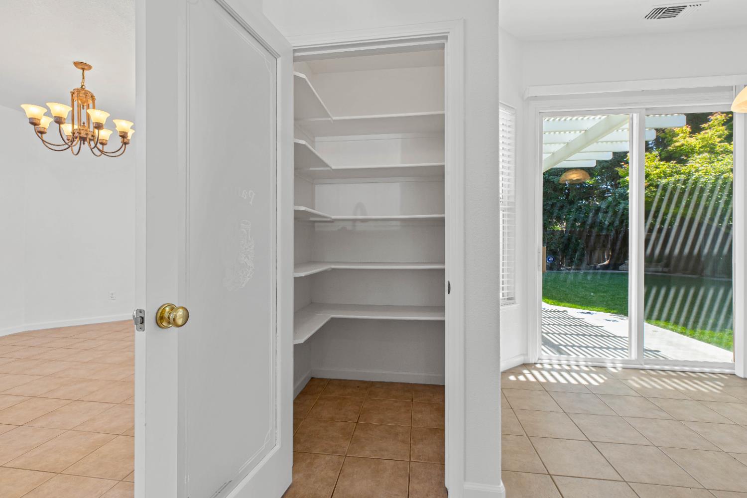 Detail Gallery Image 50 of 70 For 2520 Mira Vista Ct, Modesto,  CA 95356 - 5 Beds | 3 Baths