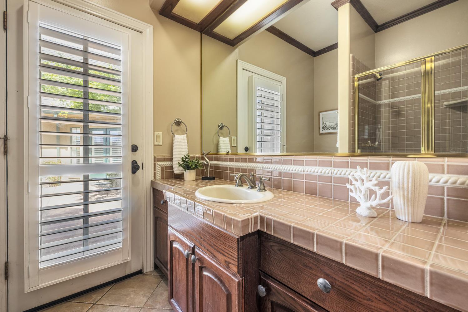 Detail Gallery Image 23 of 81 For 2410 Brittany Ct, Lodi,  CA 95242 - 4 Beds | 4/1 Baths