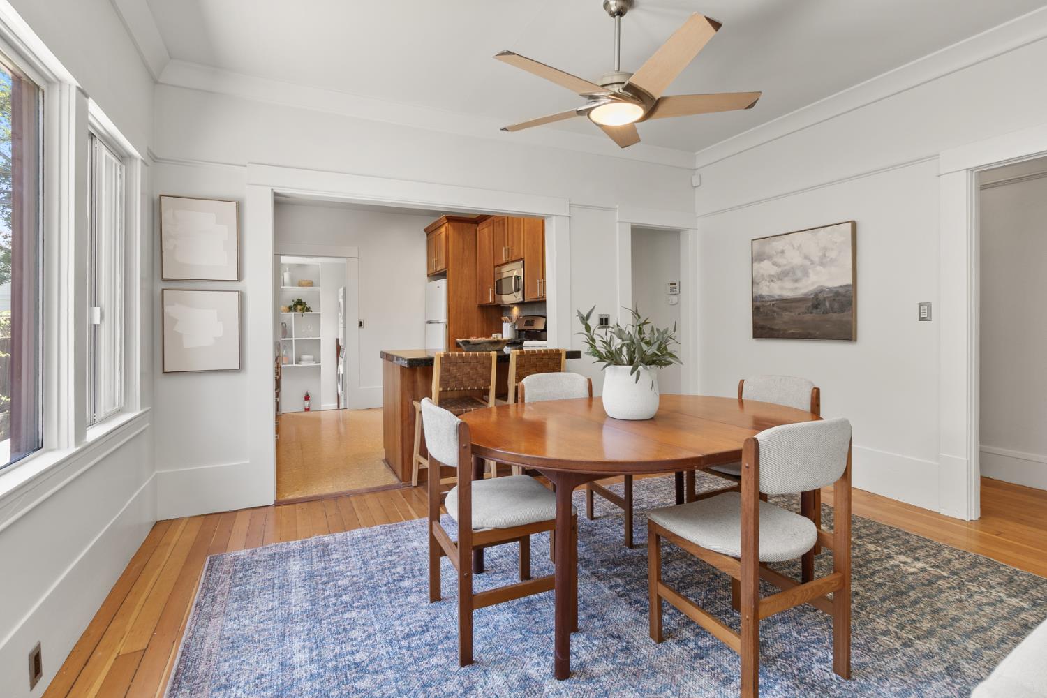 Detail Gallery Image 12 of 53 For 4860 U St, Sacramento,  CA 95817 - 3 Beds | 2 Baths