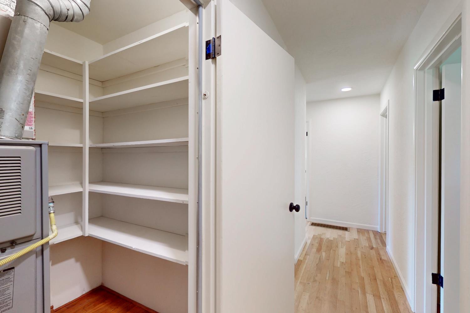 Detail Gallery Image 24 of 56 For 889 Jones Rd, Yuba City,  CA 95991 - 4 Beds | 1/1 Baths
