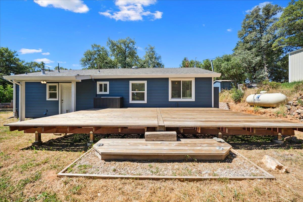 Pineapple Court, Grass Valley, California image 31