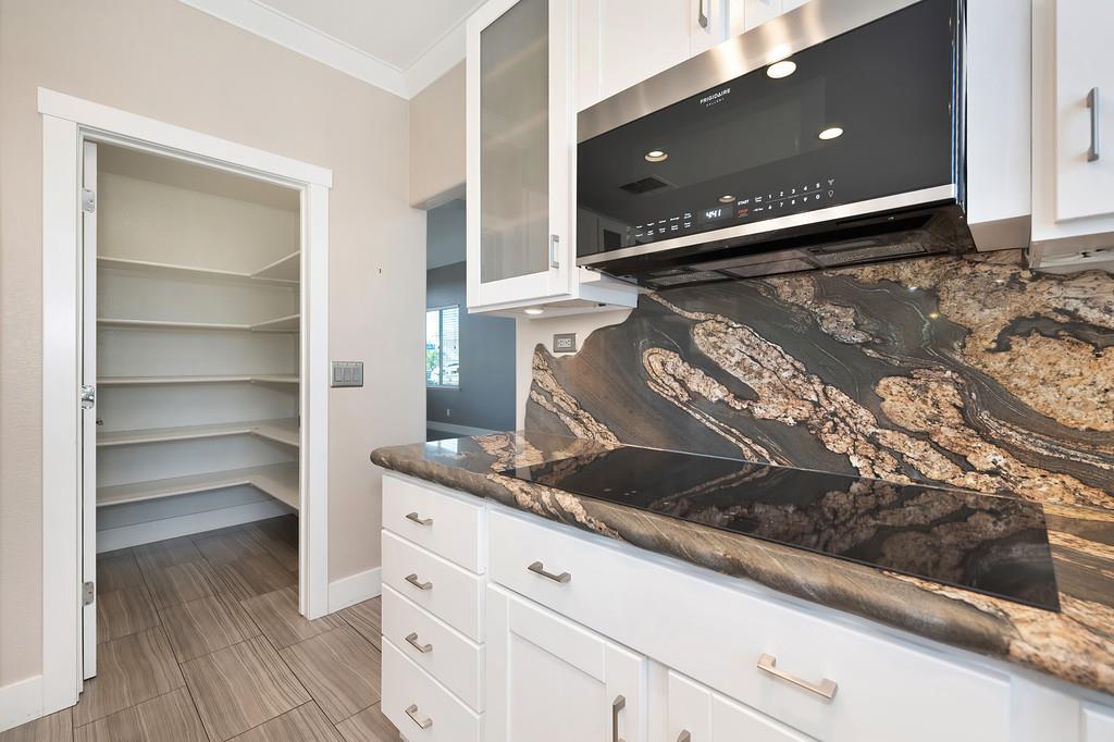 Detail Gallery Image 15 of 52 For 11886 Fire Agate Way, Rancho Cordova,  CA 95742 - 4 Beds | 3 Baths