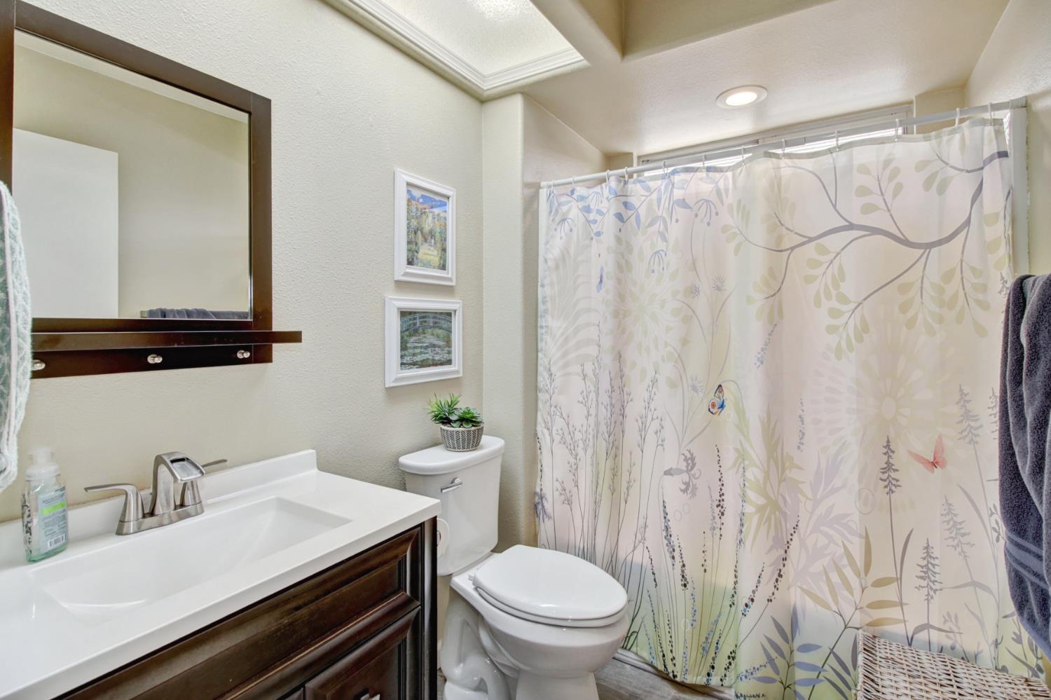 Detail Gallery Image 25 of 38 For 649 Blackstone Ct, Roseville,  CA 95747 - 2 Beds | 2 Baths