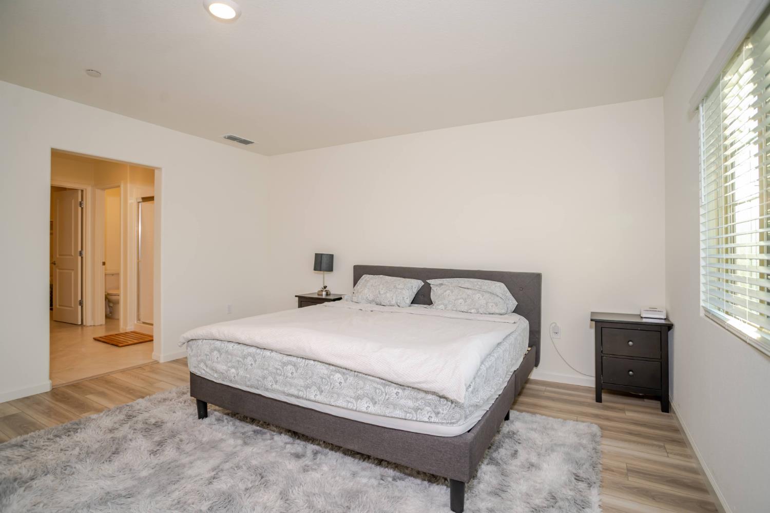 Detail Gallery Image 29 of 43 For 12808 Scholarly Way, Rancho Cordova,  CA 95742 - 5 Beds | 3/1 Baths