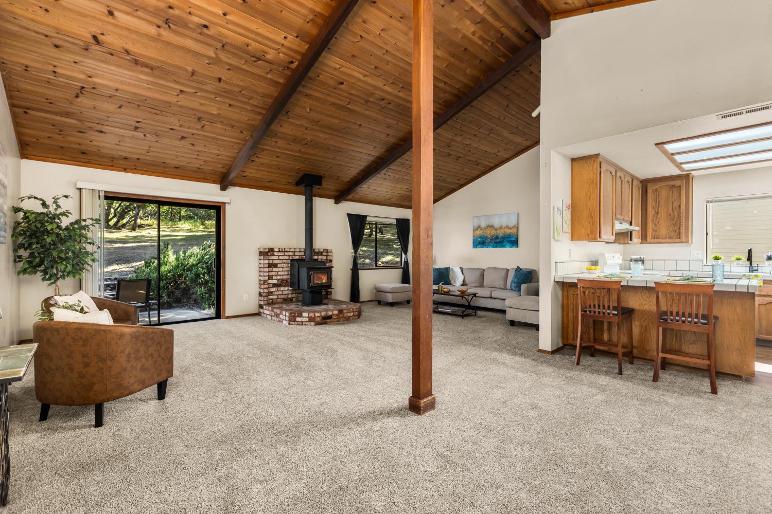 Detail Gallery Image 6 of 29 For 18121 Fair Oaks Dr, Penn Valley,  CA 95946 - 3 Beds | 2 Baths