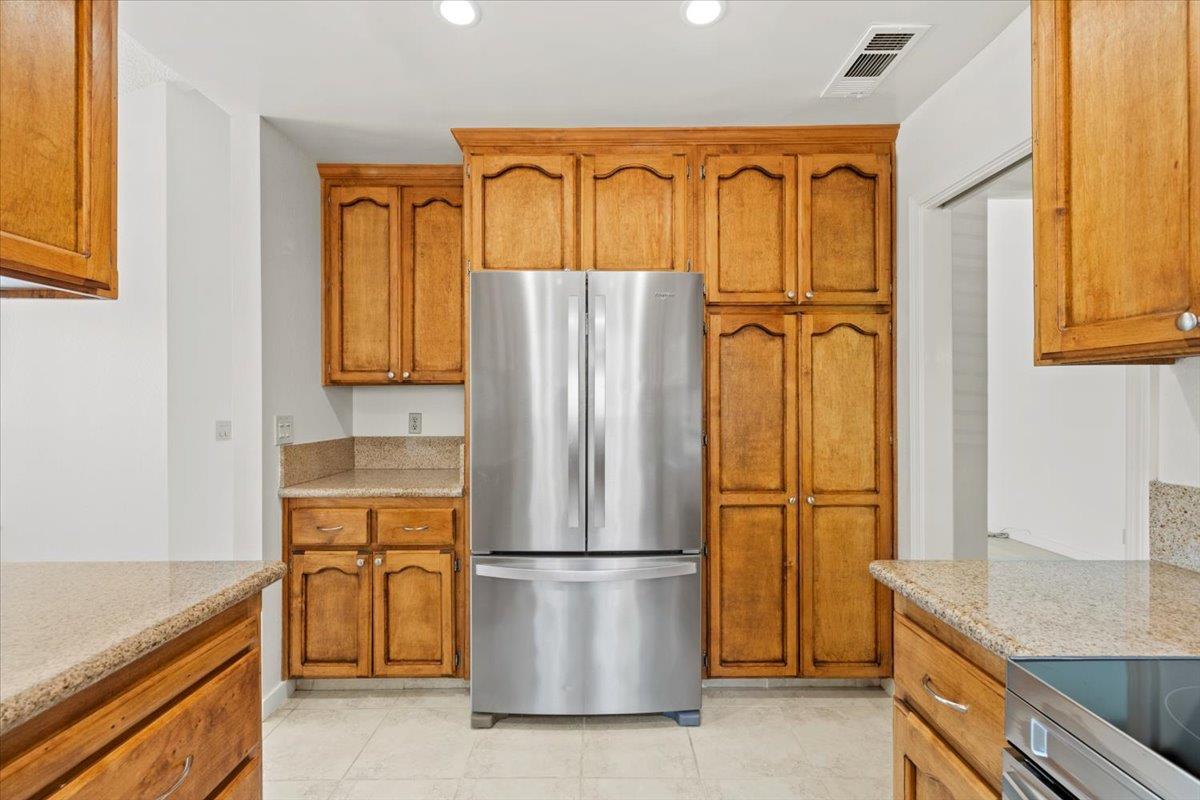 Detail Gallery Image 15 of 37 For 6544 Shadow Hawk Dr, Citrus Heights,  CA 95621 - 3 Beds | 2 Baths