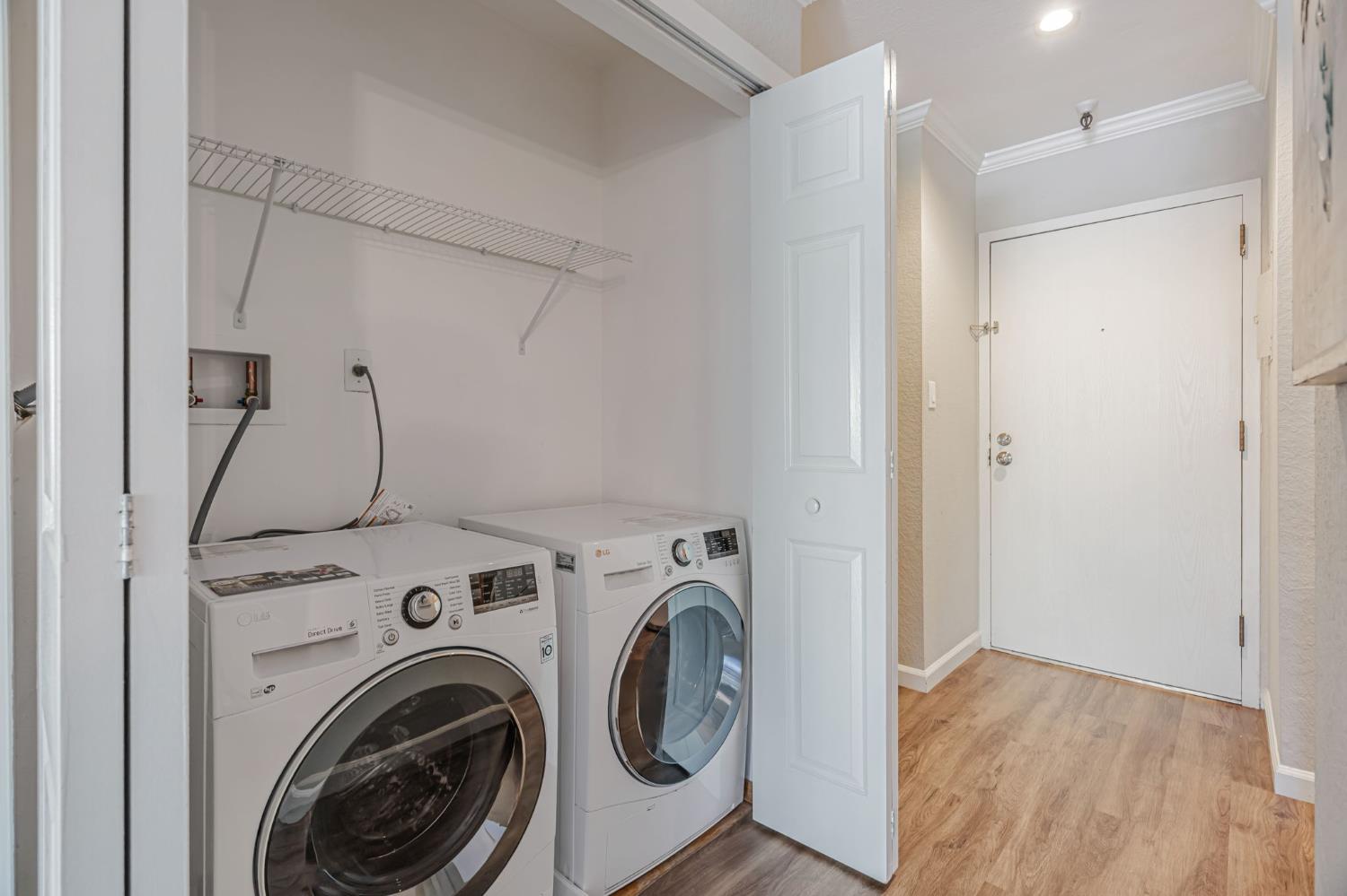 Detail Gallery Image 32 of 44 For 725 Mariposa Ave #102,  Mountain View,  CA 94041 - 2 Beds | 2 Baths