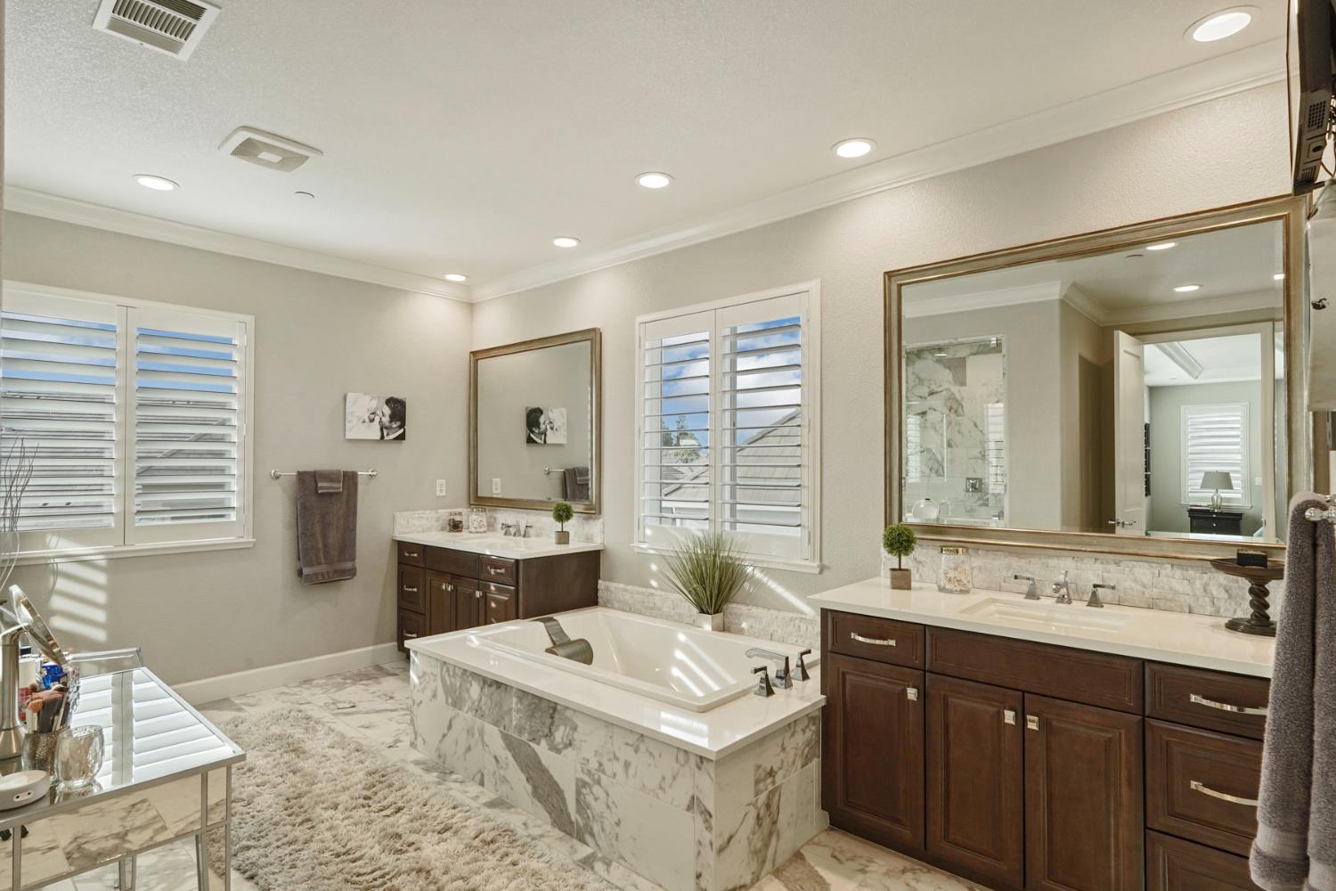 Detail Gallery Image 50 of 75 For 3021 Belmont Dr, Lodi,  CA 95242 - 5 Beds | 3/1 Baths