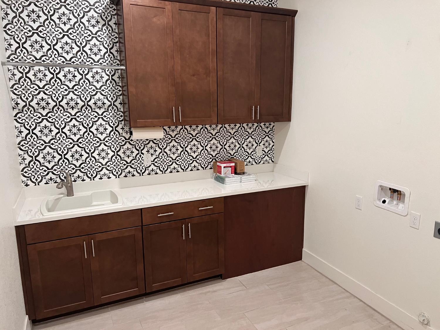 Detail Gallery Image 19 of 19 For 6281 Element Ln, Roseville,  CA 95747 - 3 Beds | 3/1 Baths