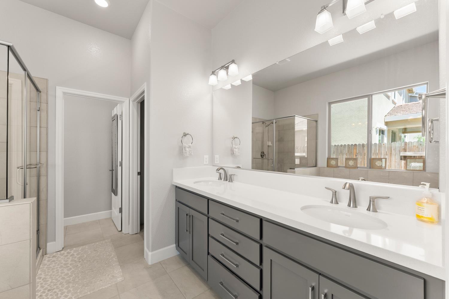 Detail Gallery Image 42 of 56 For 7049 Lakehaven Dr, Roseville,  CA 95747 - 3 Beds | 3 Baths