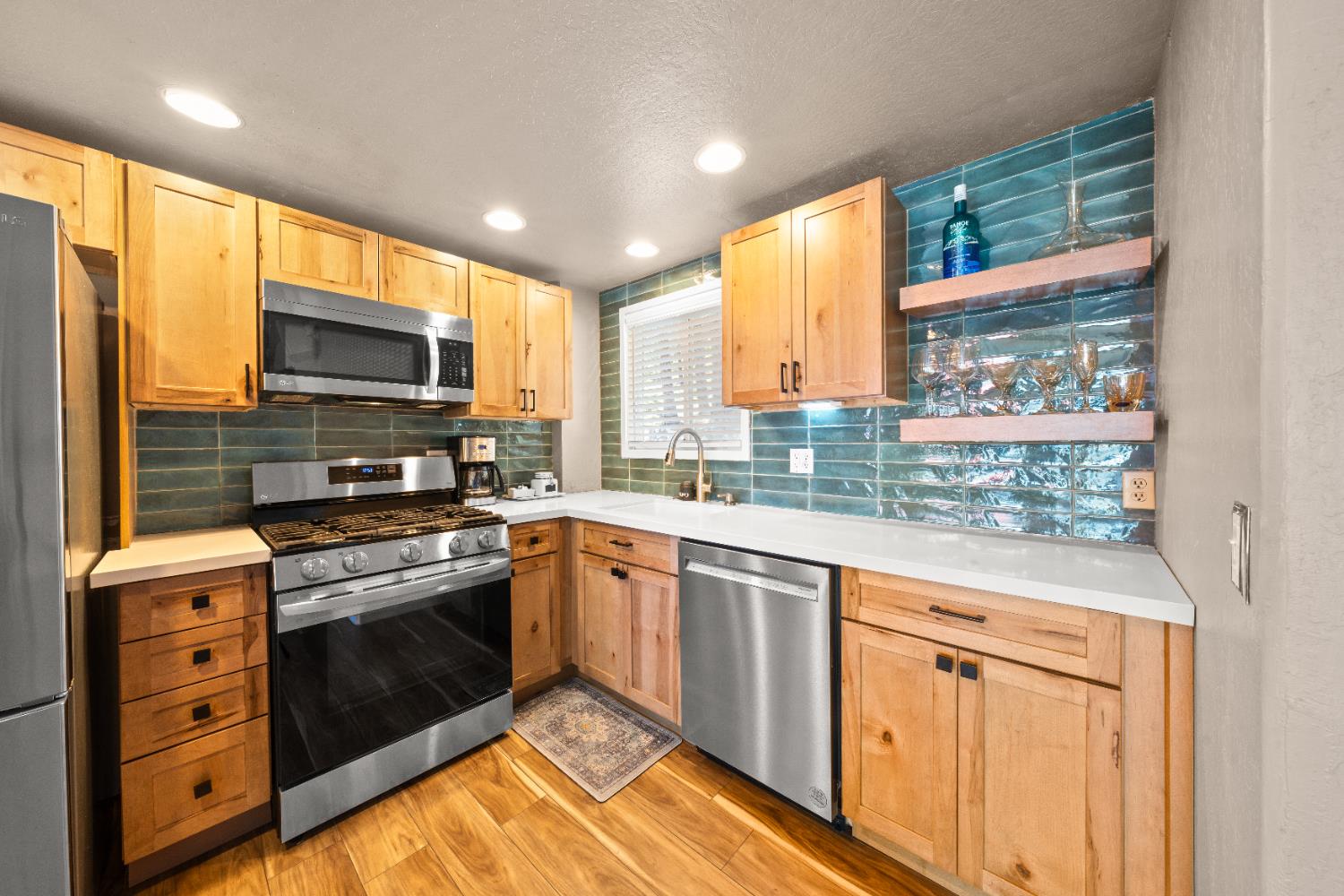 Detail Gallery Image 15 of 35 For Address Is Not Disclosed, Other City,  CA 89402 - 3 Beds | 3 Baths
