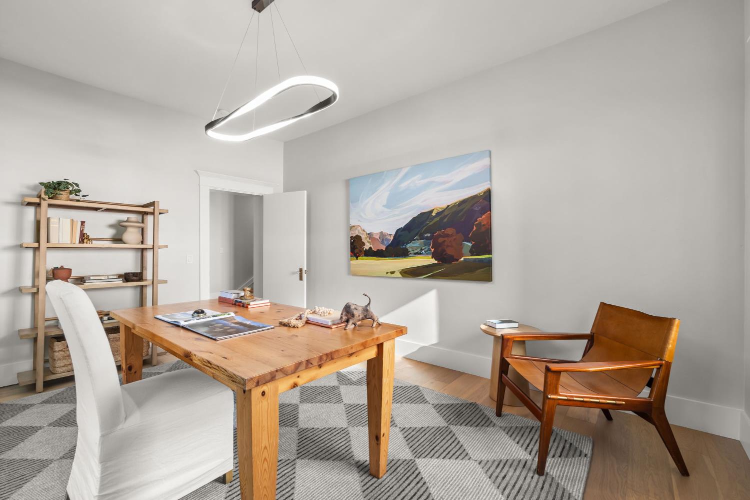 Detail Gallery Image 8 of 73 For 1421 T St, Sacramento,  CA 95811 - 4 Beds | 3 Baths
