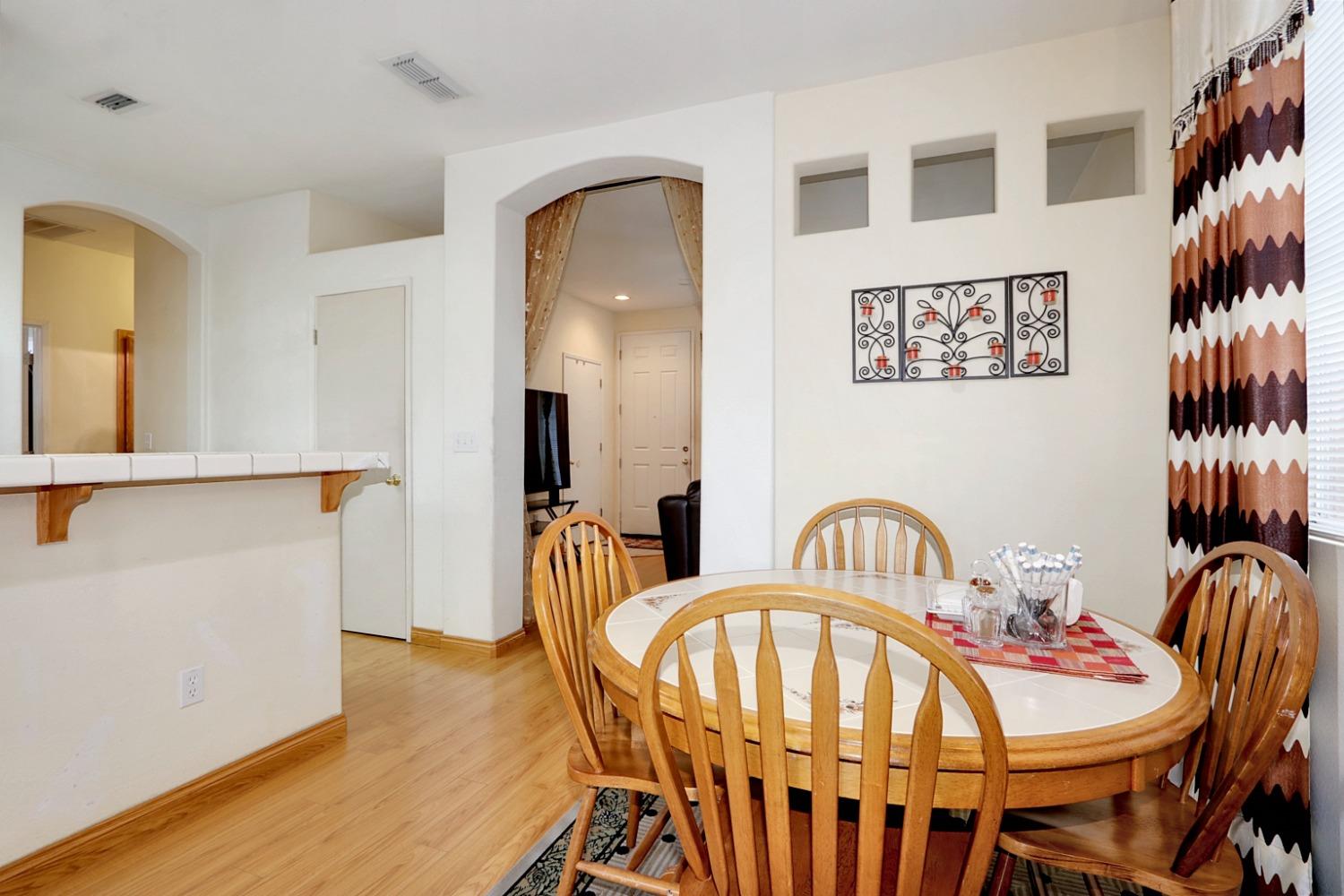 Detail Gallery Image 22 of 38 For 8275 Fanning Way, Sacramento,  CA 95829 - 3 Beds | 2 Baths