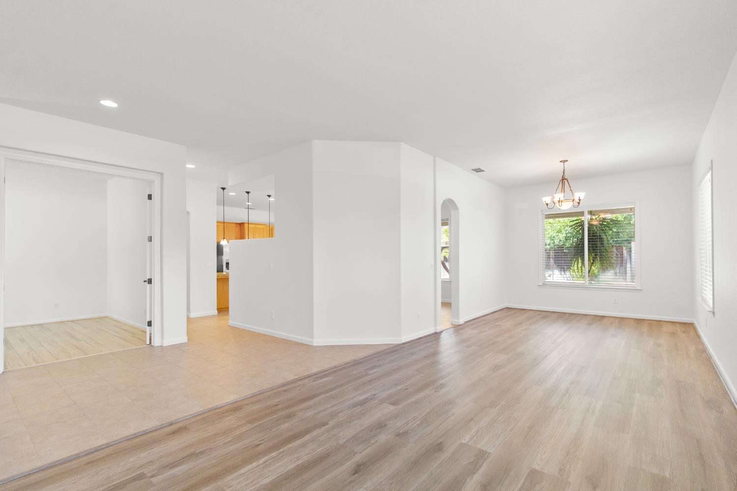 Detail Gallery Image 2 of 45 For 3110 Castle Rock Loop, Discovery Bay,  CA 94505 - 3 Beds | 3 Baths