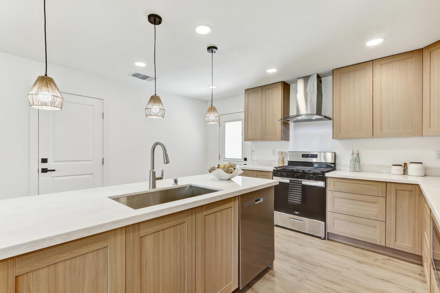 Detail Gallery Image 12 of 37 For 510 U St, Rio Linda,  CA 95673 - 3 Beds | 2 Baths