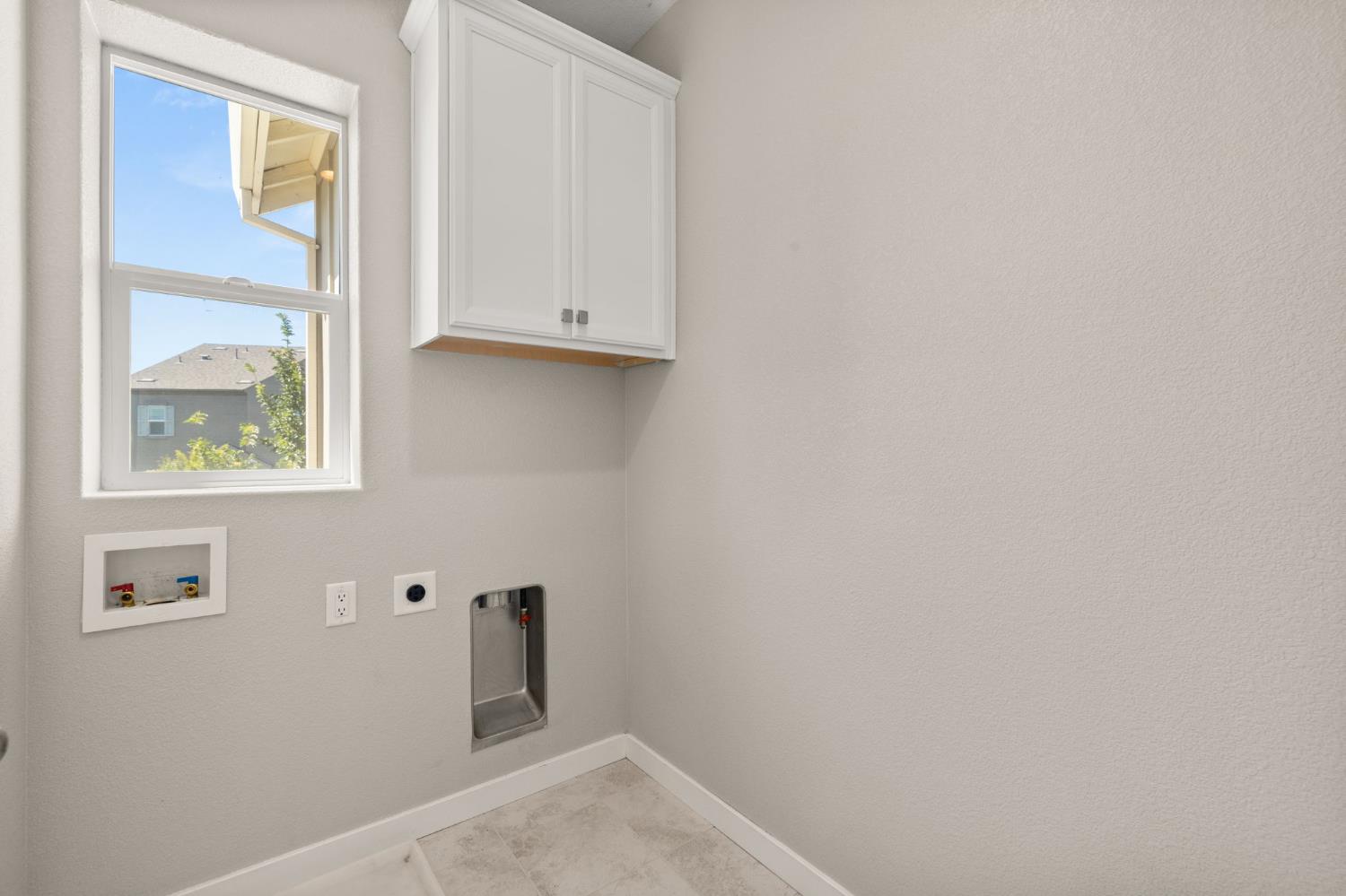Detail Gallery Image 35 of 78 For 3565 Forney Way, Sacramento,  CA 95816 - 4 Beds | 2/1 Baths