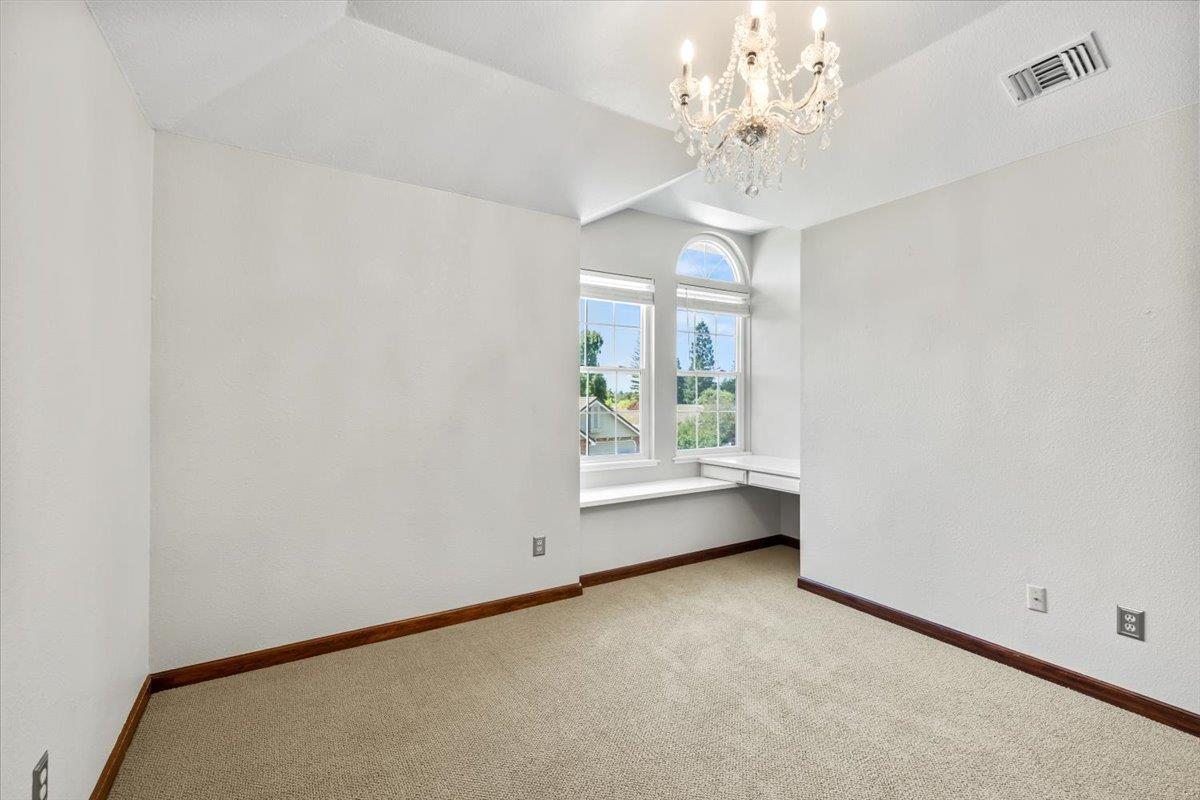 Detail Gallery Image 25 of 35 For 2323 Thistle Down Dr, Roseville,  CA 95661 - 4 Beds | 3 Baths