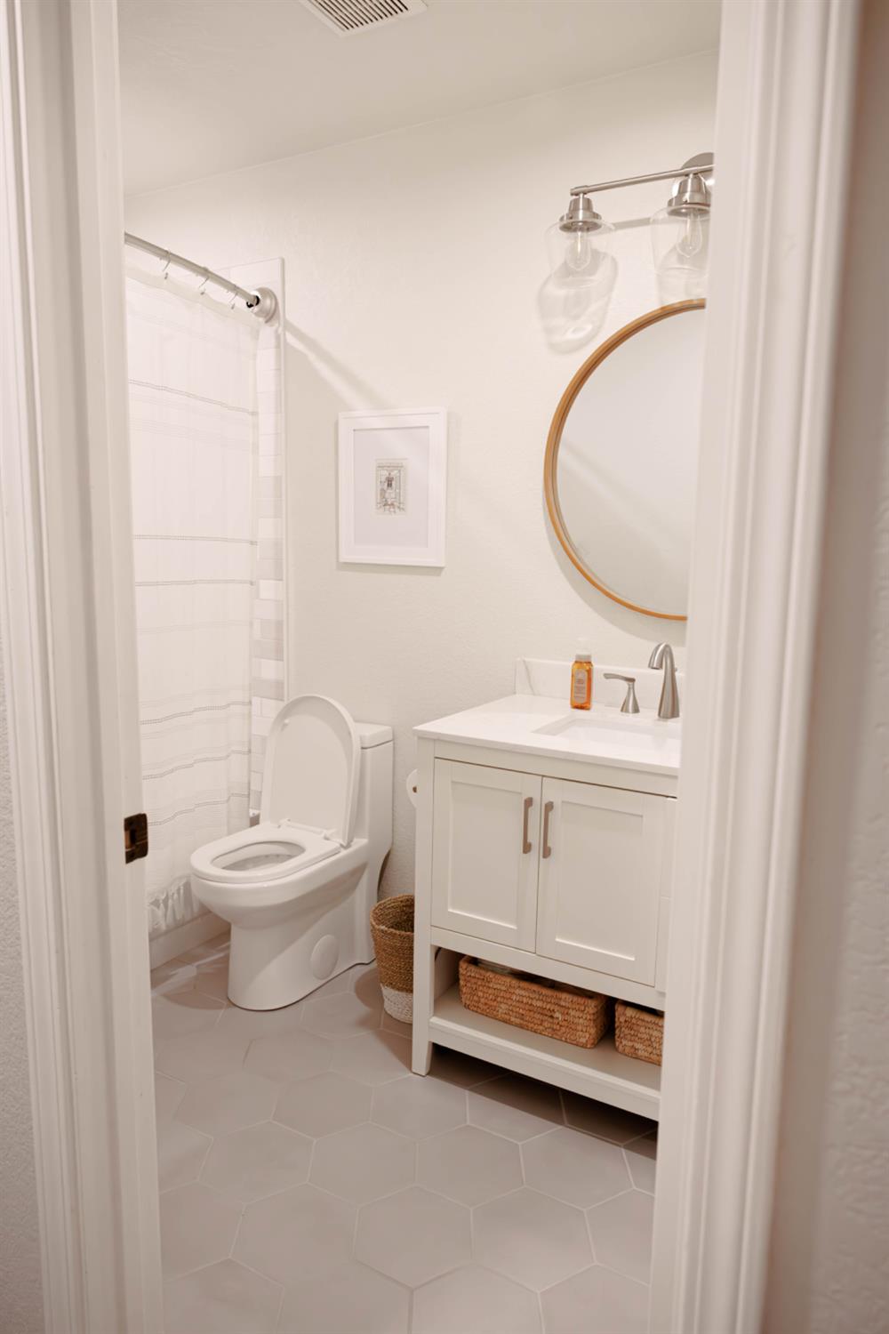 Detail Gallery Image 21 of 32 For 1434 Long Creek Way, Roseville,  CA 95747 - 3 Beds | 2/1 Baths