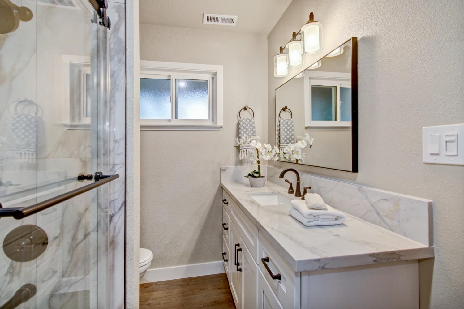 Detail Gallery Image 31 of 45 For 5512 Vahalla Dr, Carmichael,  CA 95608 - 3 Beds | 2 Baths