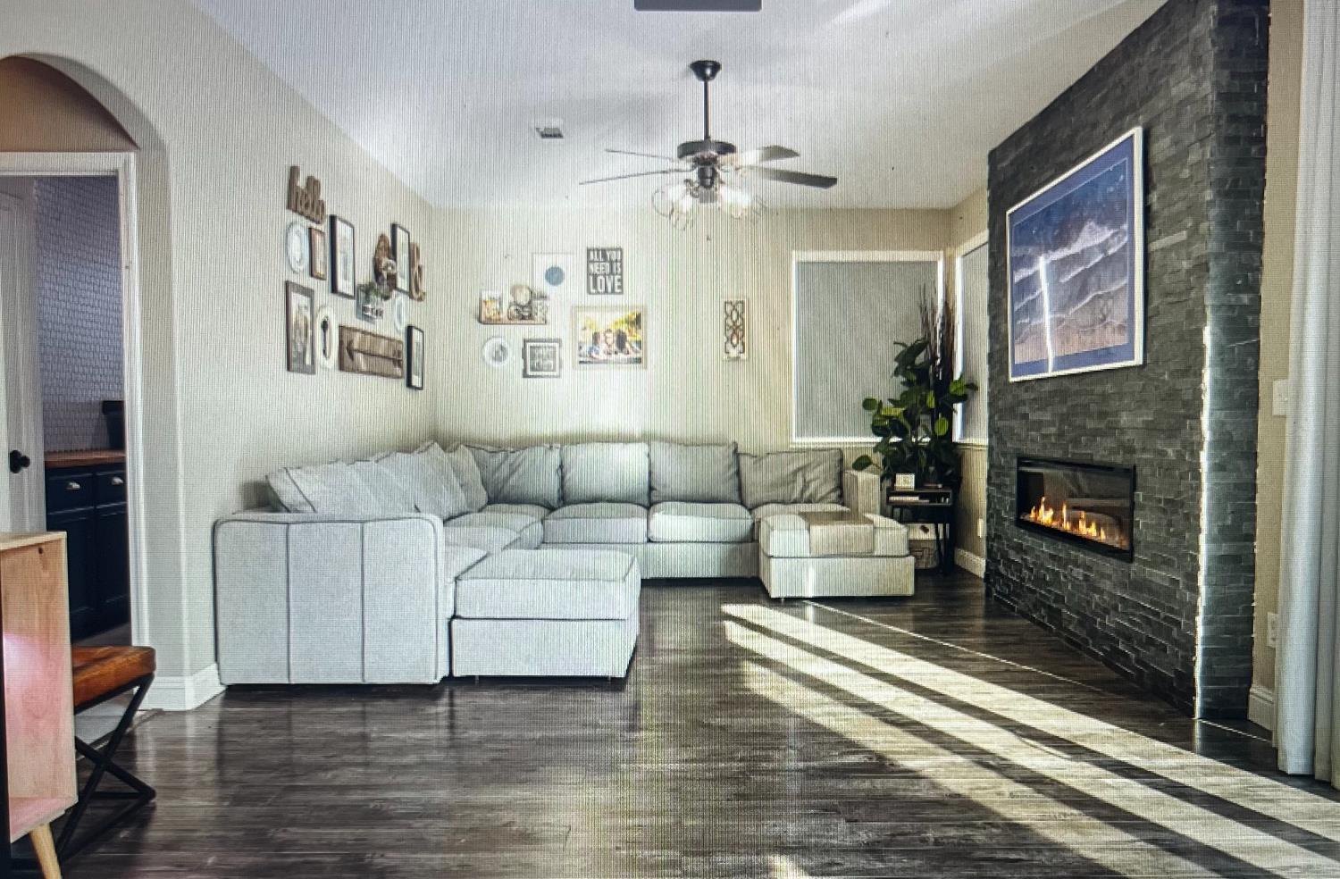 Detail Gallery Image 4 of 18 For 1134 Sangria Ln, Manteca,  CA 95336 - 4 Beds | 2/1 Baths