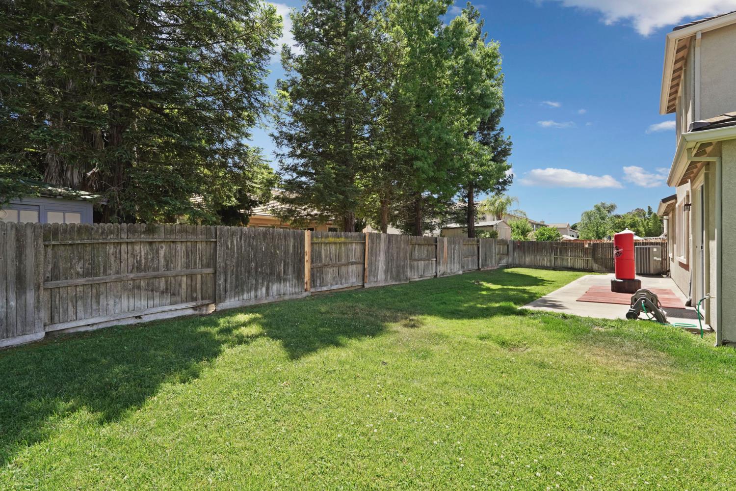 Detail Gallery Image 38 of 50 For 9734 Fall Valley Way, Sacramento,  CA 95829 - 5 Beds | 3 Baths