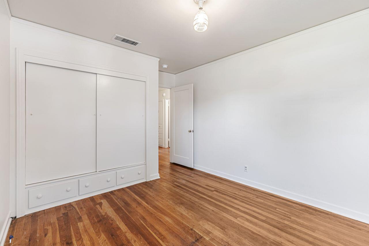 Detail Gallery Image 13 of 23 For 4949 Helen Way, Sacramento,  CA 95818 - 3 Beds | 1 Baths