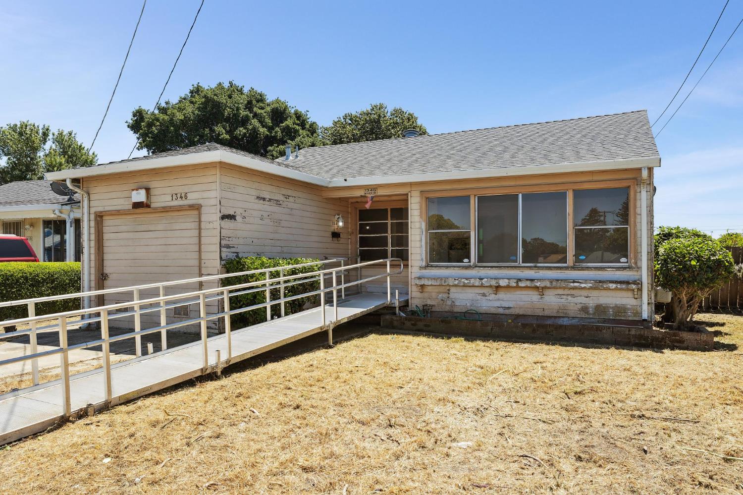 Detail Gallery Image 5 of 34 For 1346 Manor Dr, San Pablo,  CA 94806 - 2 Beds | 1 Baths