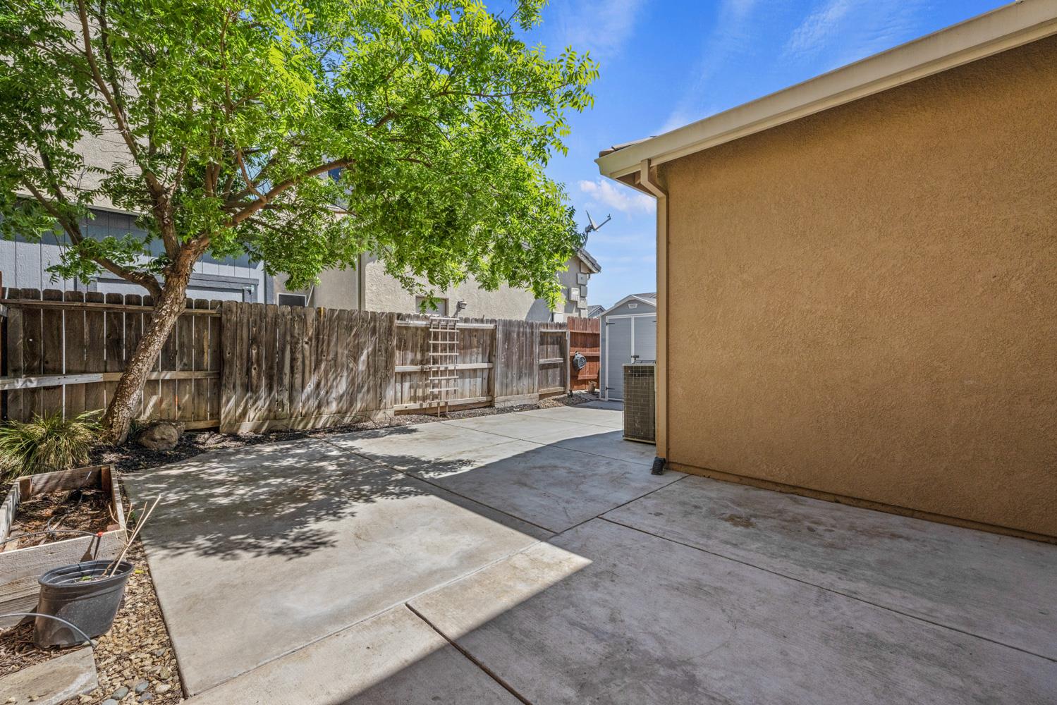 Detail Gallery Image 34 of 40 For 5301 Darpinian Ct, Riverbank,  CA 95367 - 3 Beds | 2/1 Baths
