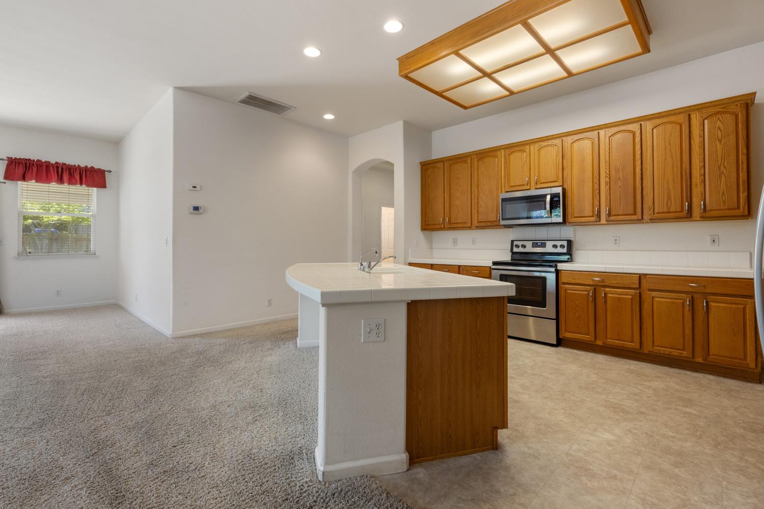 Detail Gallery Image 20 of 40 For 2264 Autumn Moon Way, Turlock,  CA 95382 - 4 Beds | 3 Baths