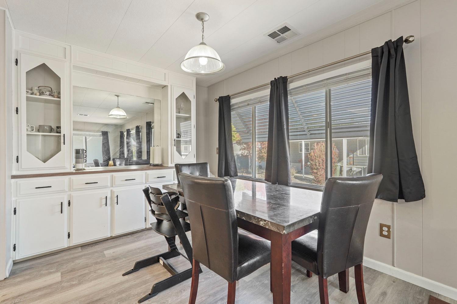 Detail Gallery Image 7 of 37 For 19690 N Highway 99 64, Acampo,  CA 95220 - 2 Beds | 2 Baths