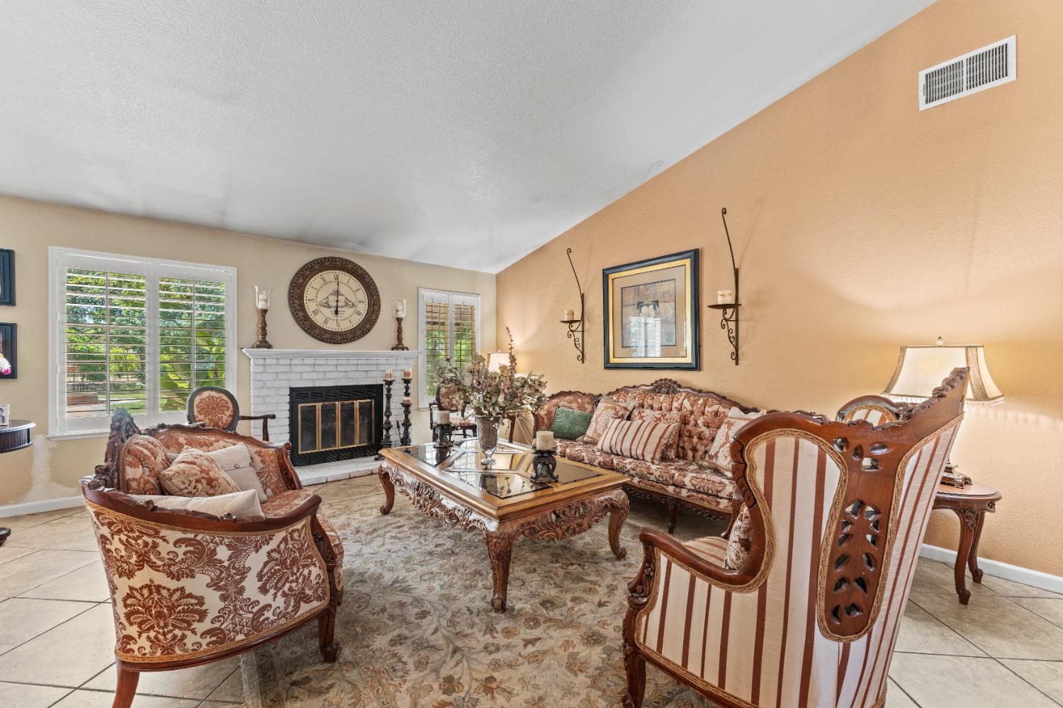 Detail Gallery Image 13 of 77 For 8141 Bellingrath Dr, Elverta,  CA 95626 - 5 Beds | 3 Baths