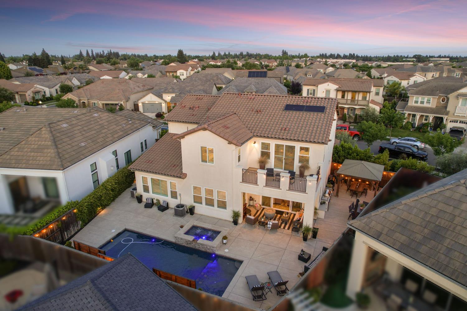 Detail Gallery Image 14 of 75 For 3021 Belmont Dr, Lodi,  CA 95242 - 5 Beds | 3/1 Baths