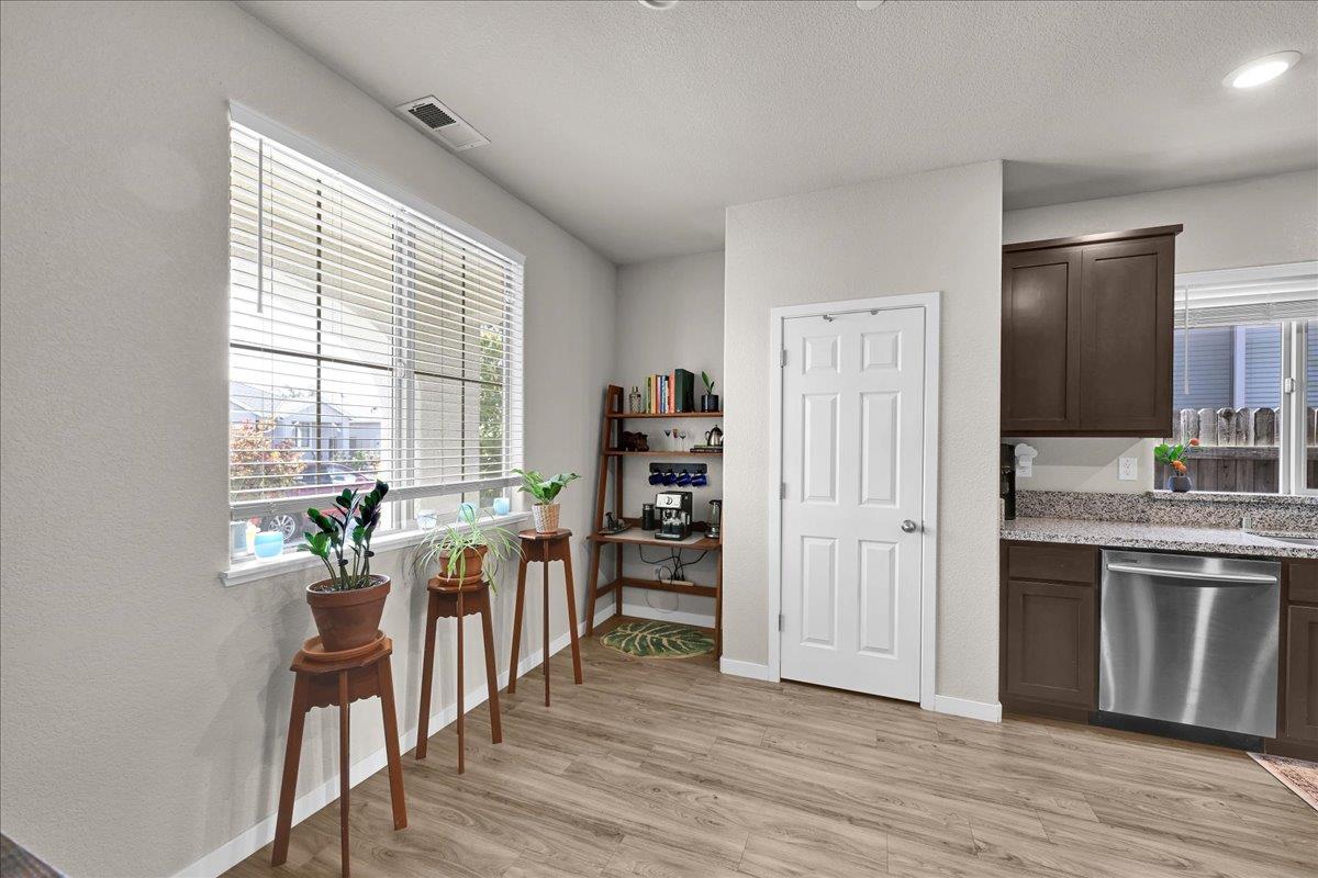 Freestone Drive, Marysville, California image 13