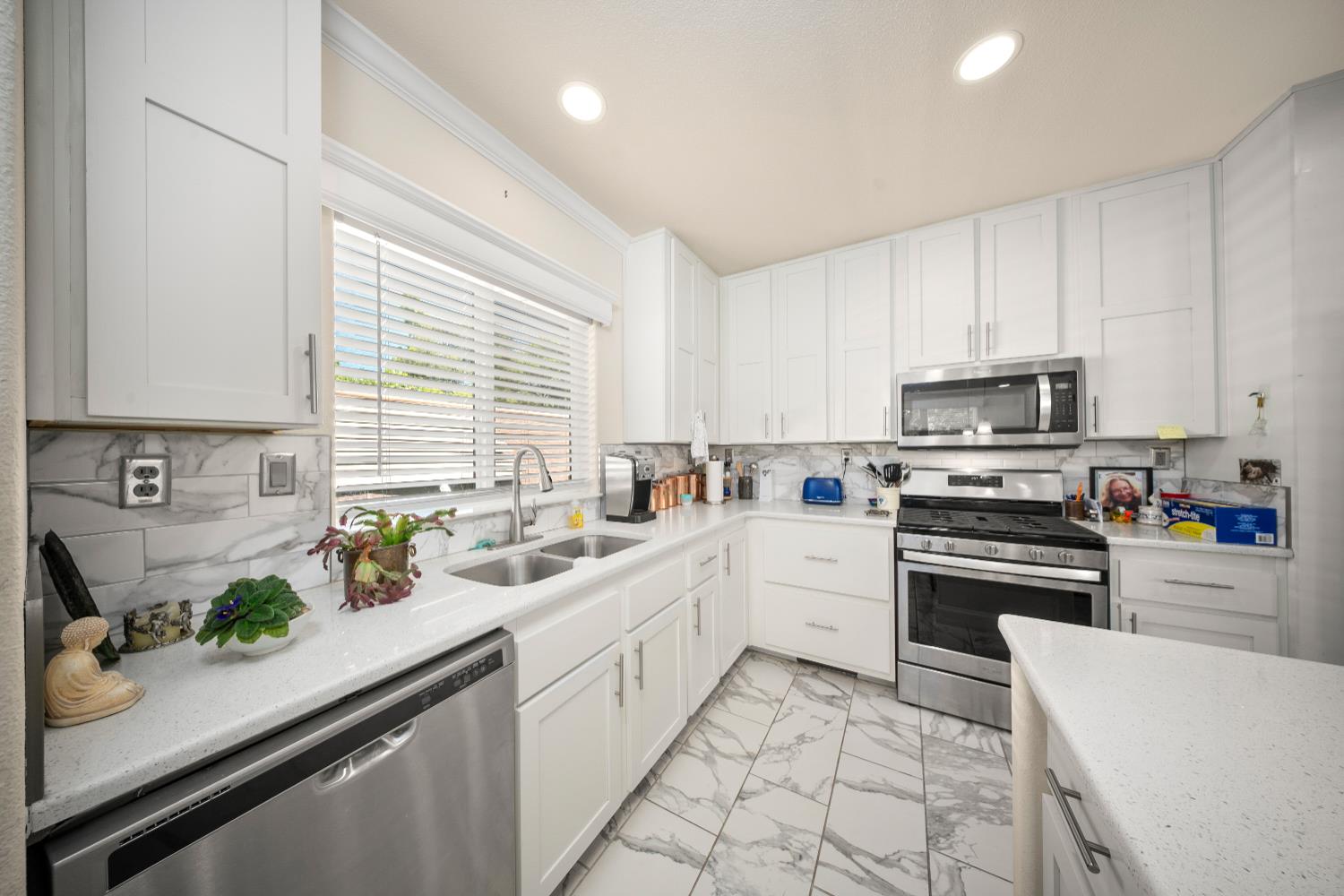 Detail Gallery Image 8 of 42 For 2681 Cameron Park Dr 156, Cameron Park,  CA 95682 - 3 Beds | 2 Baths