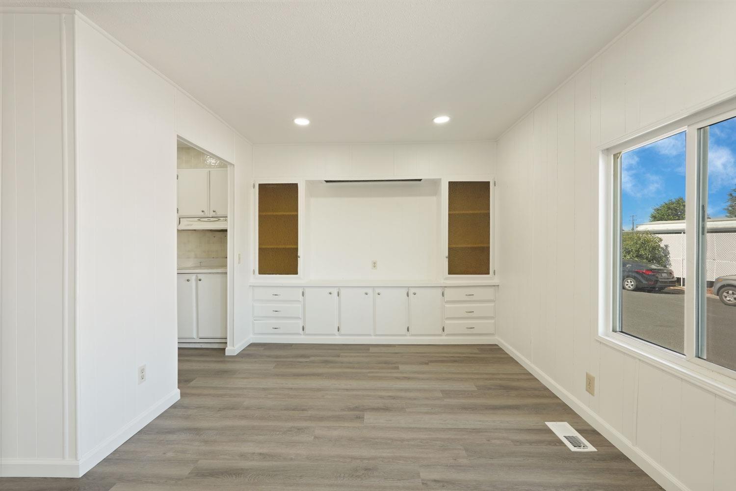 Detail Gallery Image 3 of 18 For 18450 N Highway 88 93, Lockeford,  CA 95237 - 3 Beds | 2 Baths