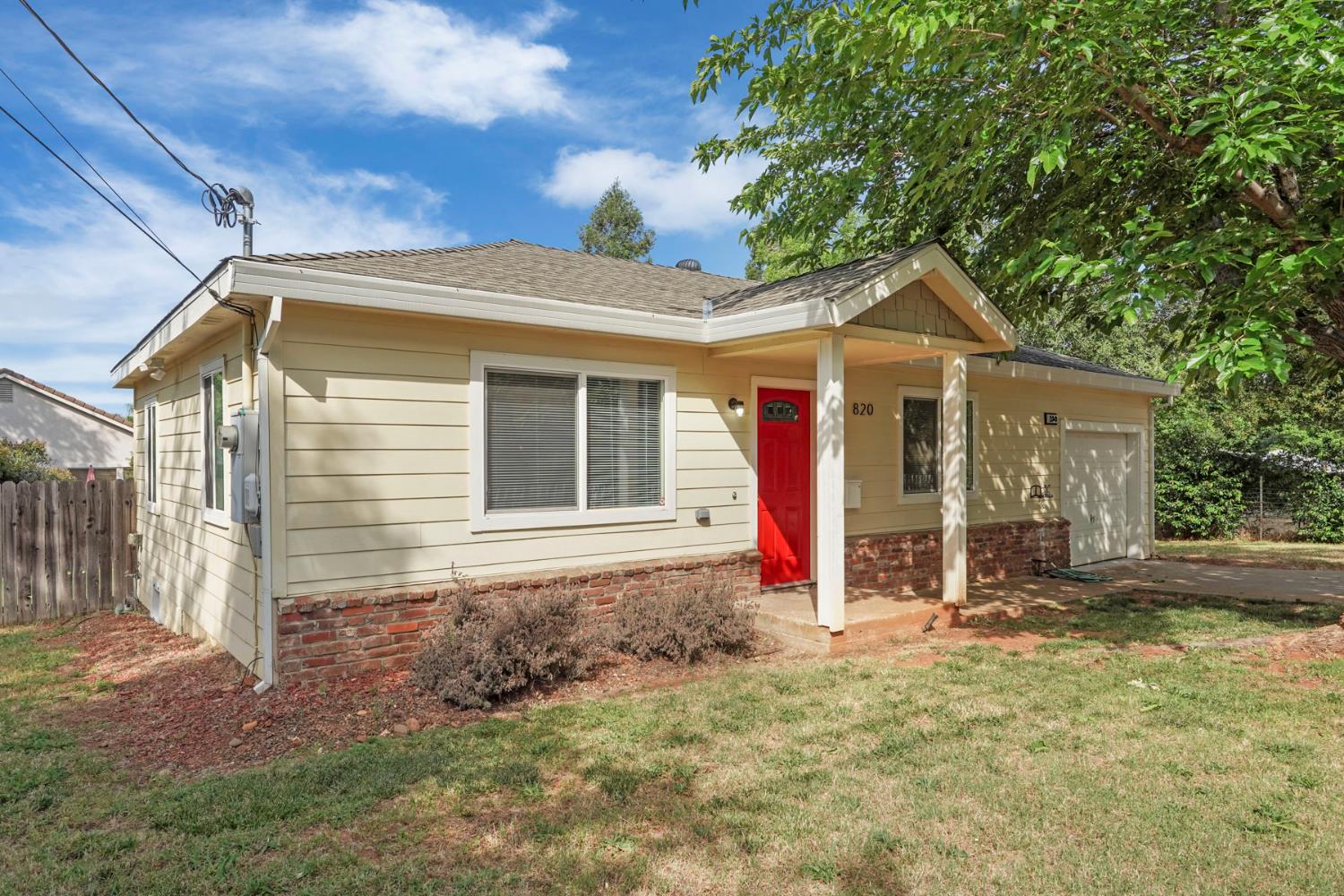 Detail Gallery Image 4 of 31 For 820 Comstock Dr, Folsom,  CA 95630 - 2 Beds | 1 Baths