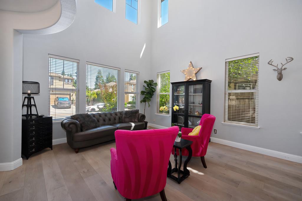 Detail Gallery Image 5 of 57 For 1013 Sandwick Way, Folsom,  CA 95630 - 4 Beds | 4 Baths