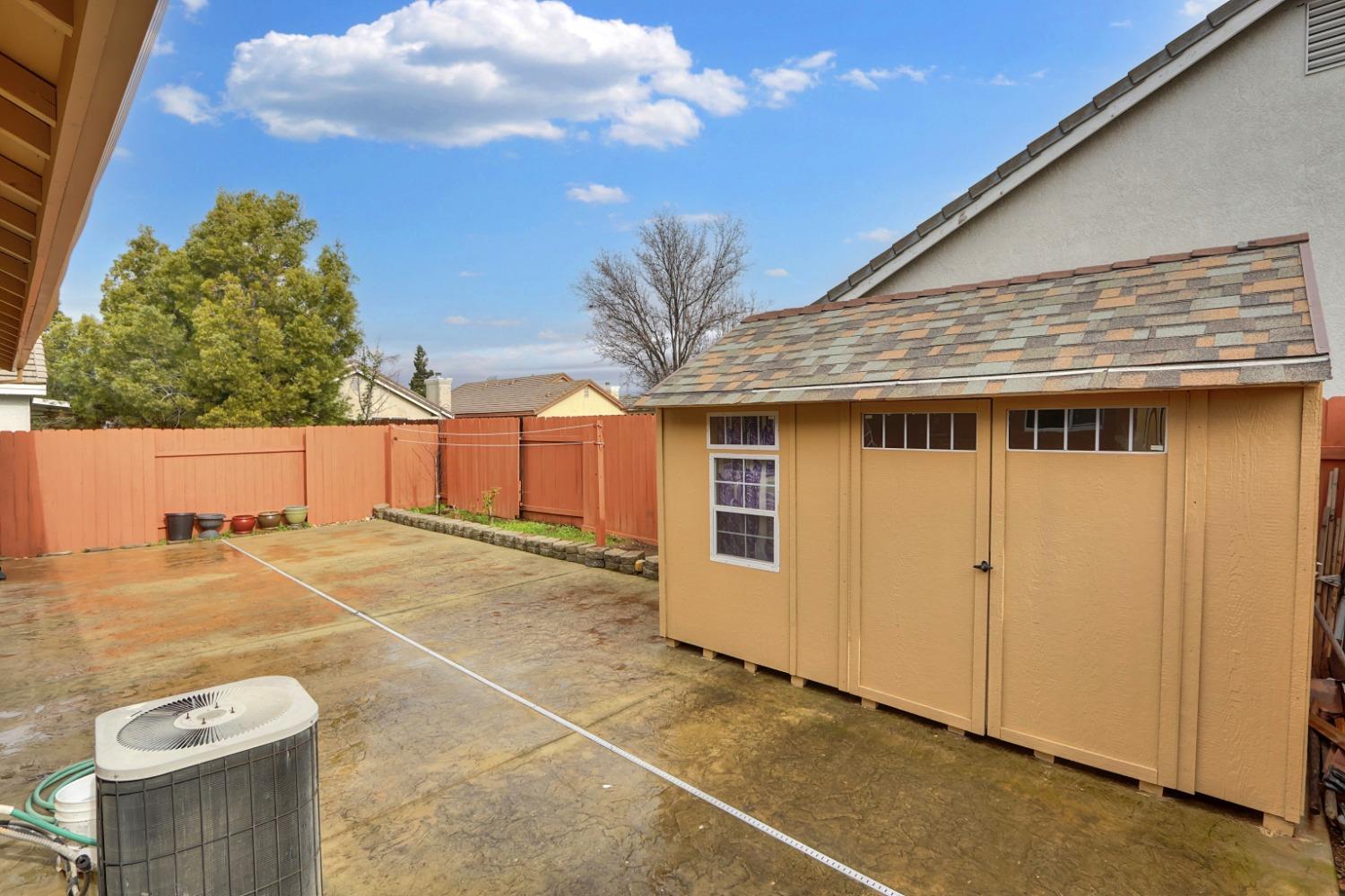 Detail Gallery Image 35 of 38 For 8275 Fanning Way, Sacramento,  CA 95829 - 3 Beds | 2 Baths