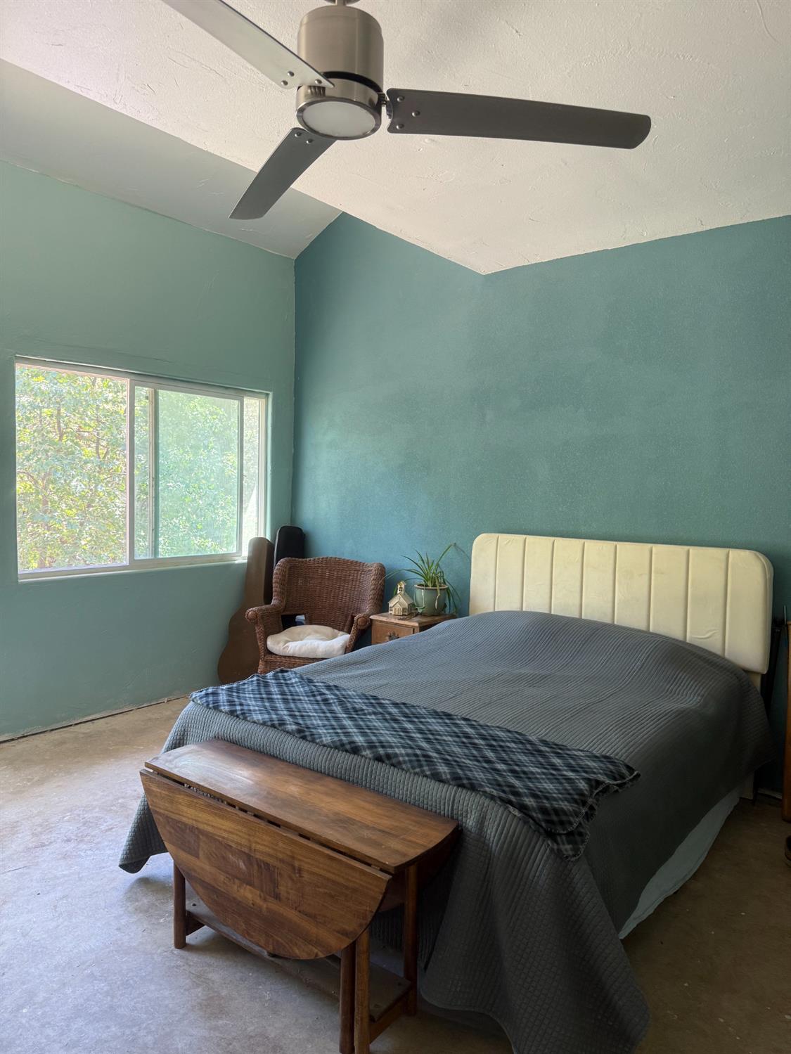 Detail Gallery Image 3 of 15 For 4080 Greenwood Road, Garden Valley,  CA 95633 - 4 Beds | 2 Baths