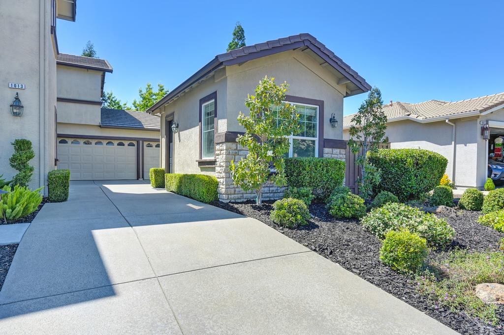 Detail Gallery Image 2 of 57 For 1013 Sandwick Way, Folsom,  CA 95630 - 4 Beds | 4 Baths