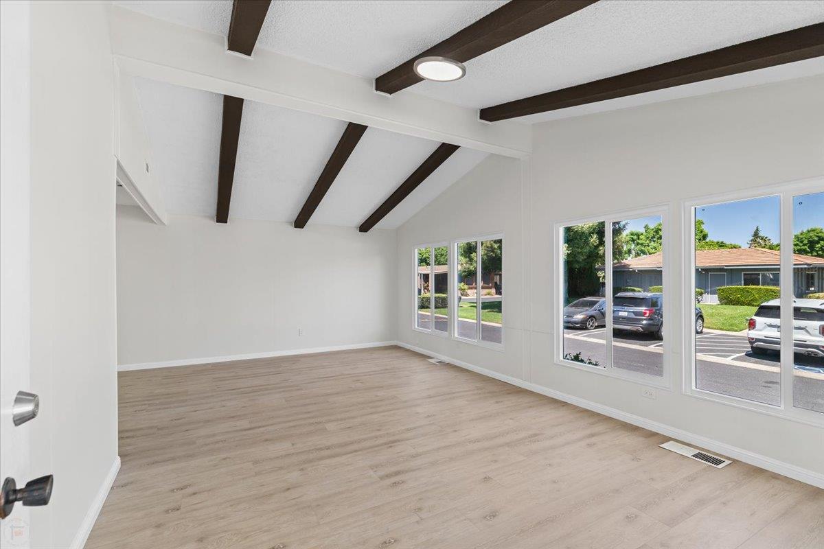 Detail Gallery Image 8 of 55 For 121 Ketch, Modesto,  CA 95356 - 2 Beds | 2 Baths