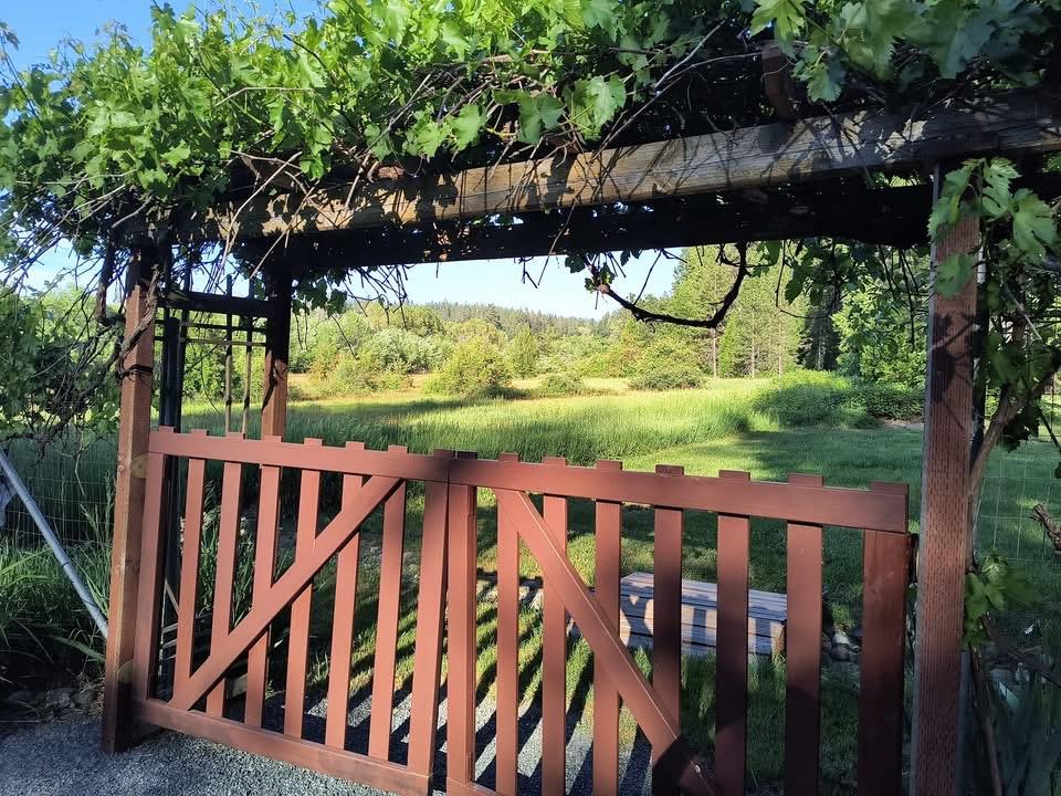Detail Gallery Image 5 of 69 For 10808 Footwall Dr, Grass Valley,  CA 95945 - 2 Beds | 2/1 Baths