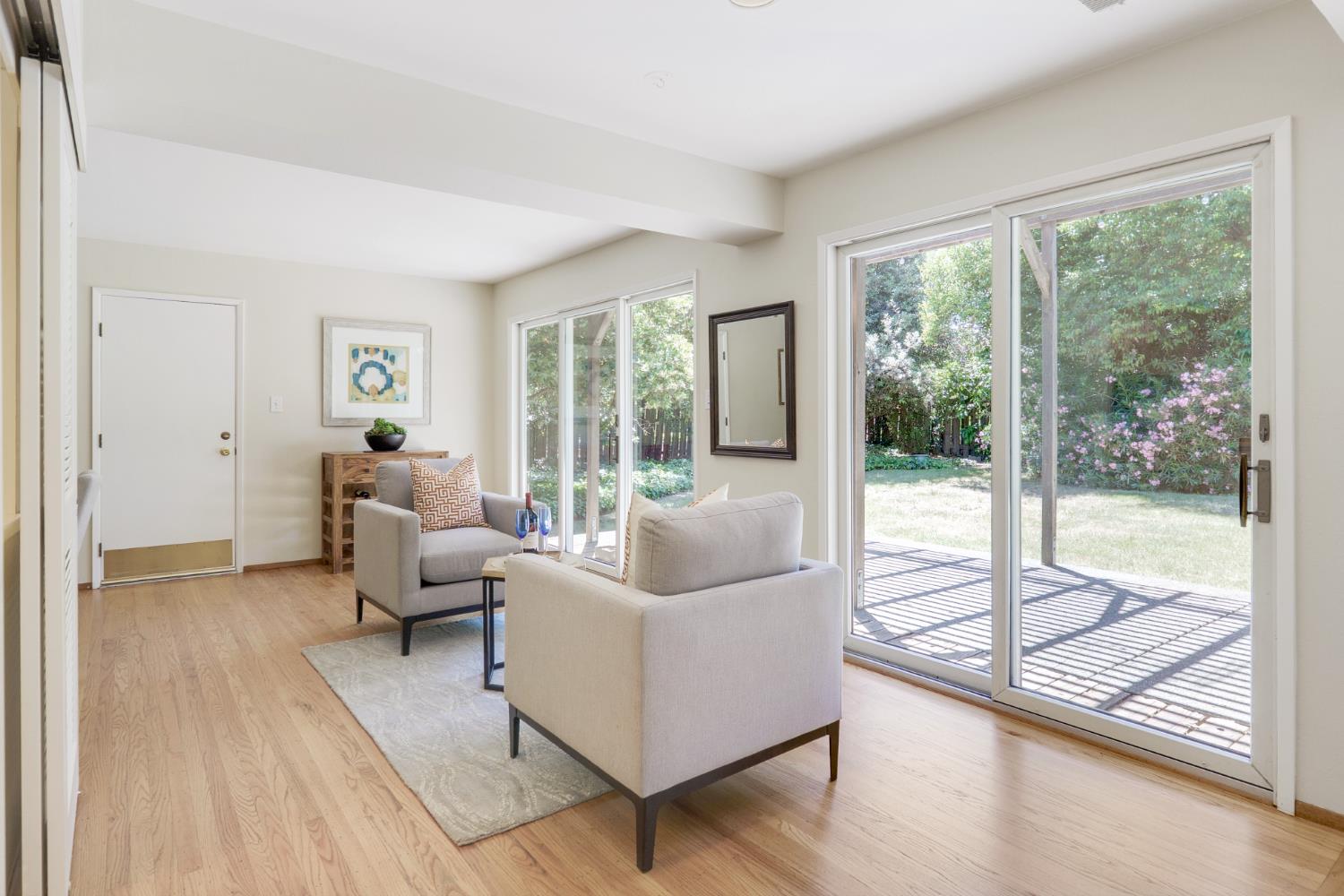 Stanford Place, Davis, California image 9