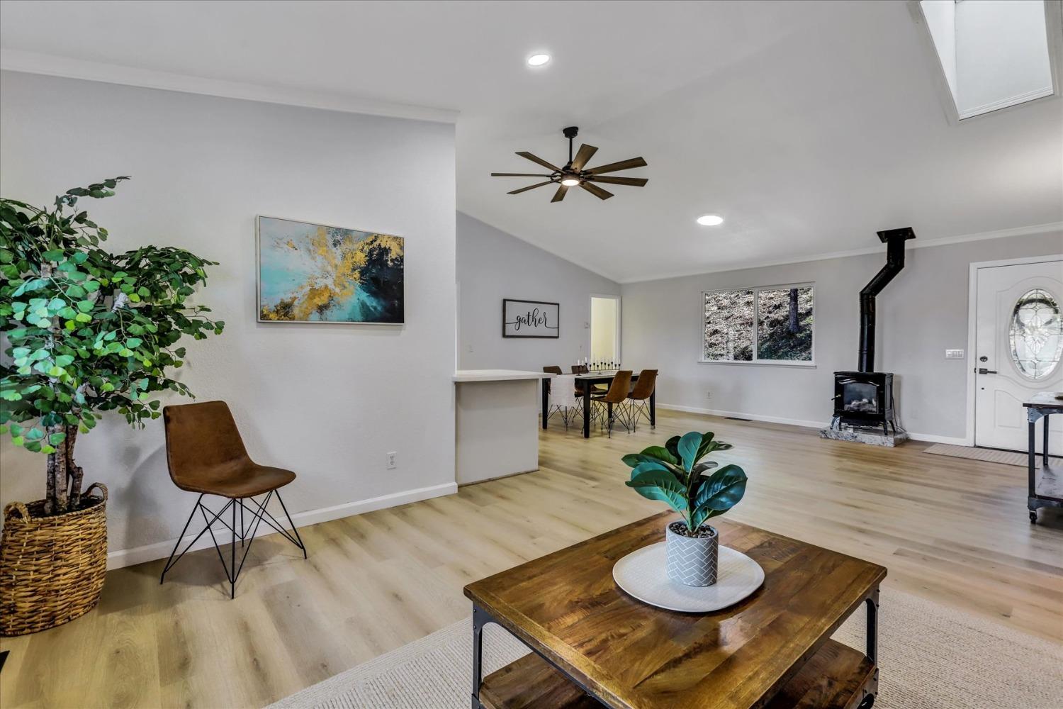 Detail Gallery Image 11 of 90 For 15690 Fay Rd, Grass Valley,  CA 95949 - 3 Beds | 2 Baths