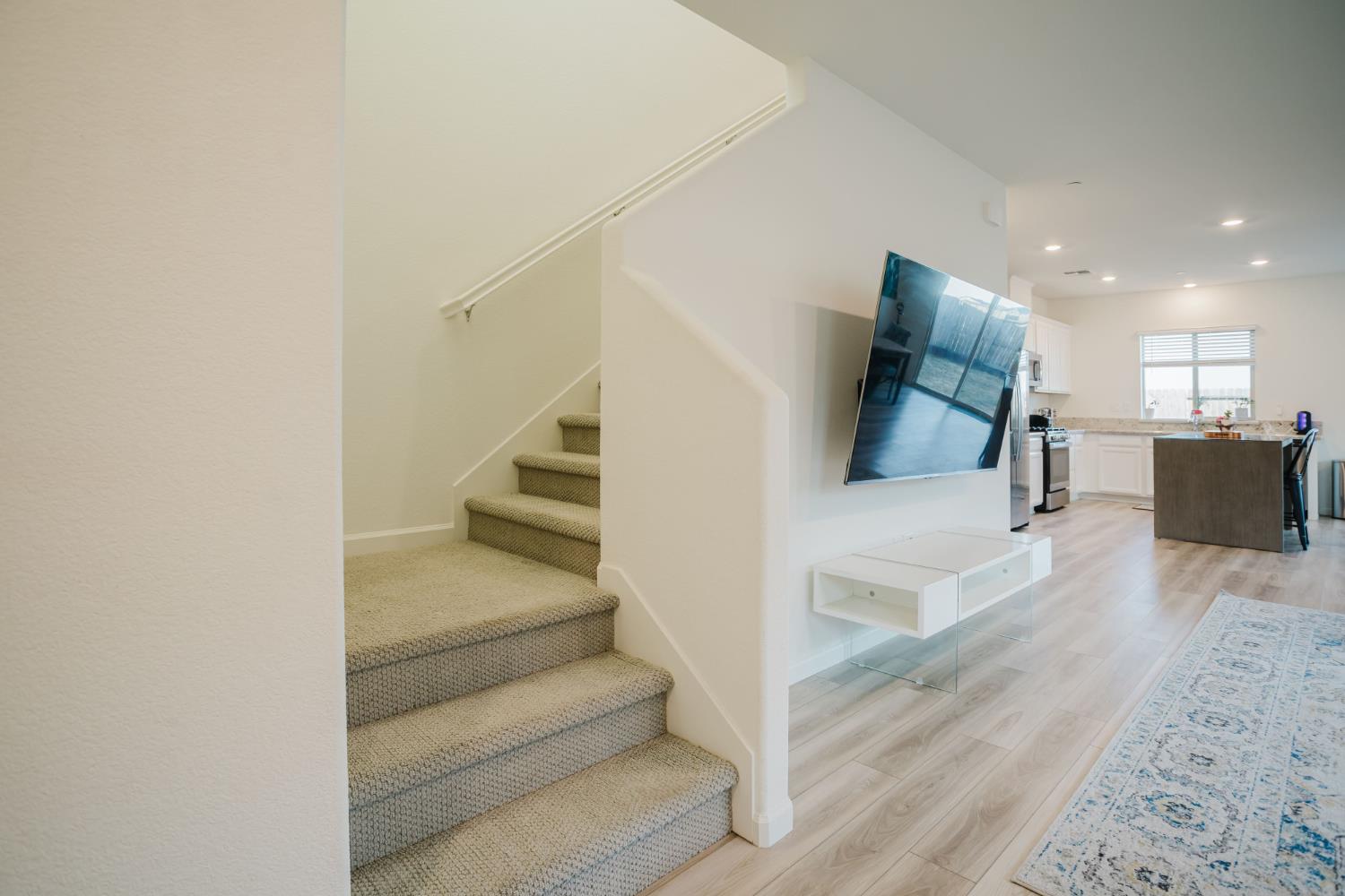 Detail Gallery Image 18 of 43 For 12808 Scholarly Way, Rancho Cordova,  CA 95742 - 5 Beds | 3/1 Baths